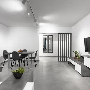 Consul, Nilie Hospitality Mgmt , Θεσσαλονίκη Ελλάδα