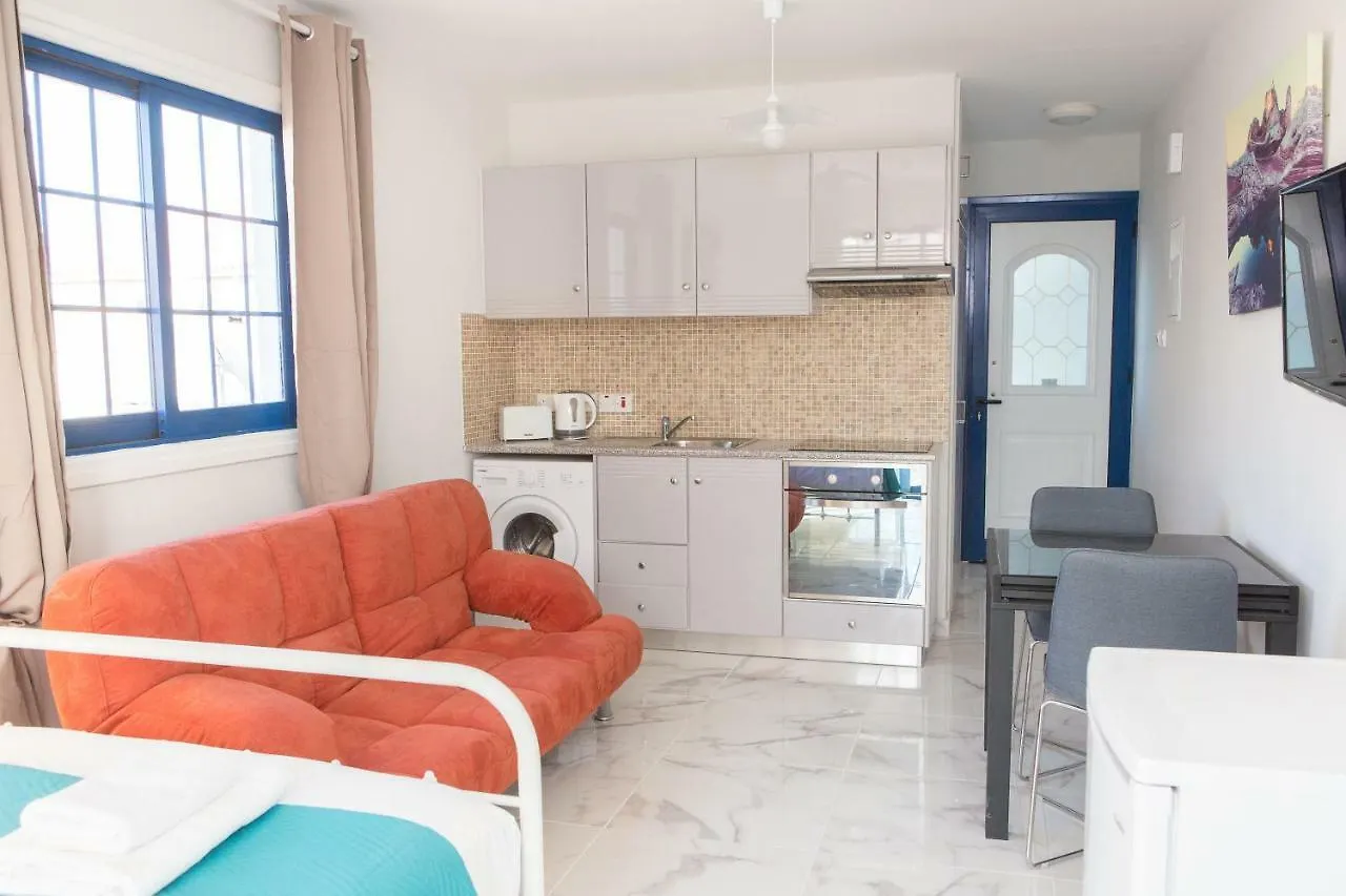 Must Stay - Evripidou Holiday Flats Λάρνακα